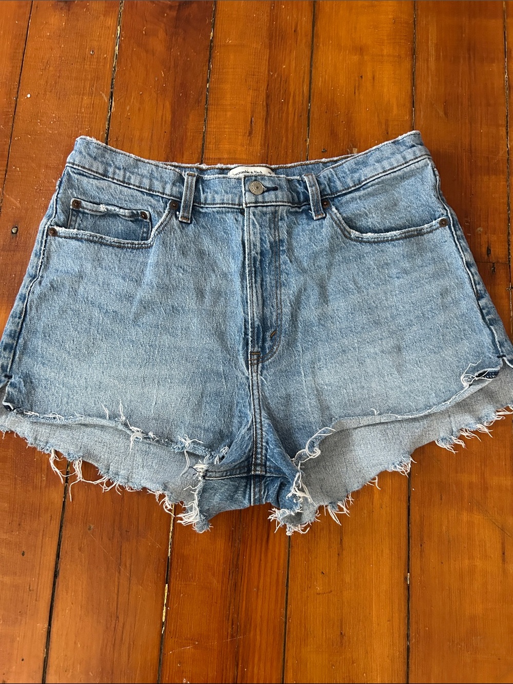 Abercrombie & Fitch The mom short High rise Curve Love Size 32 - Picture 1 of 3